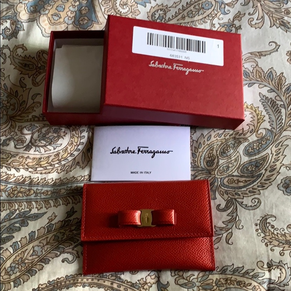 Salvatore Ferragamo Vara Bow Leather wallet
